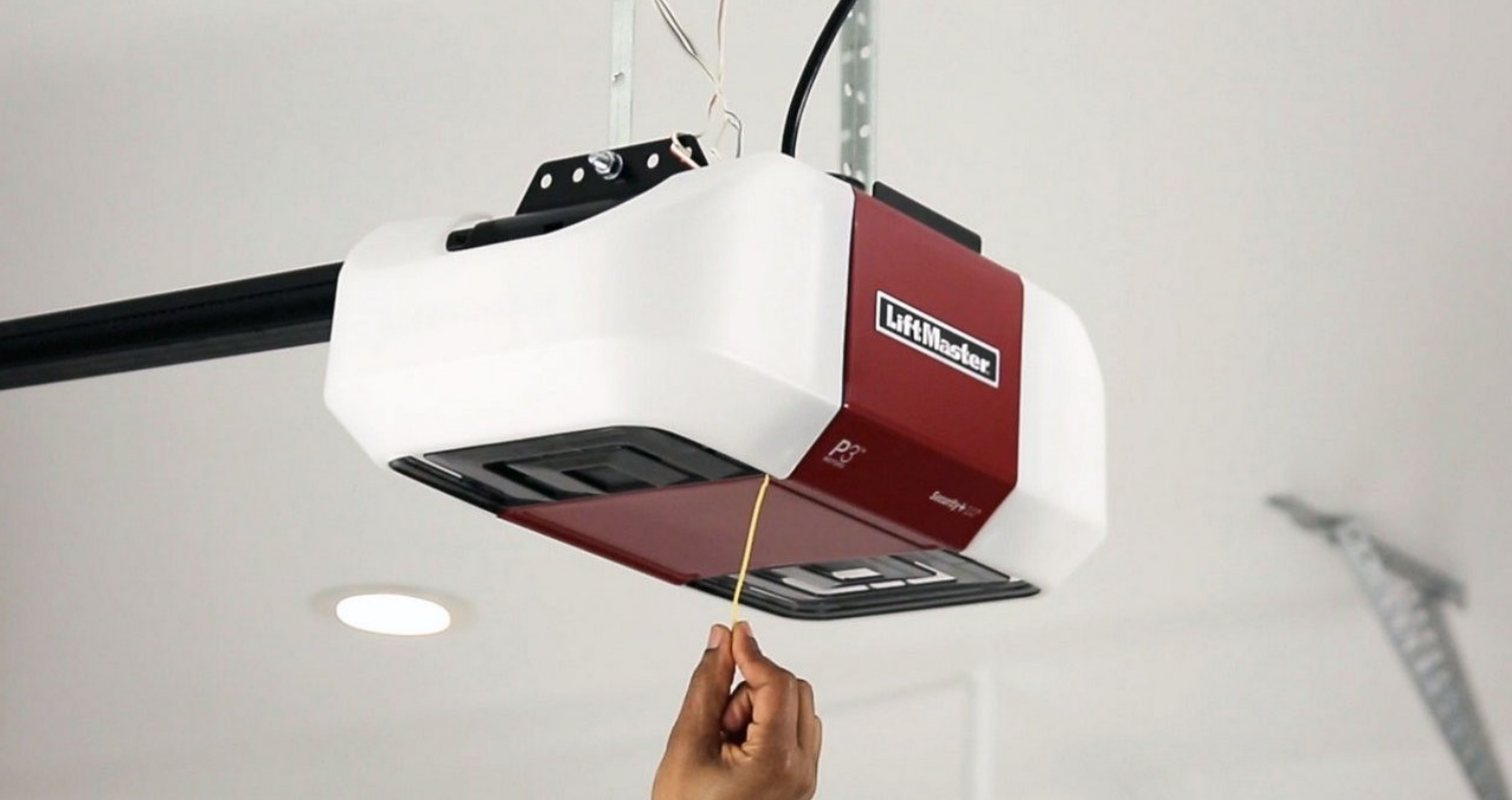 Garage door opener repair and troubleshooting in Lewis Center